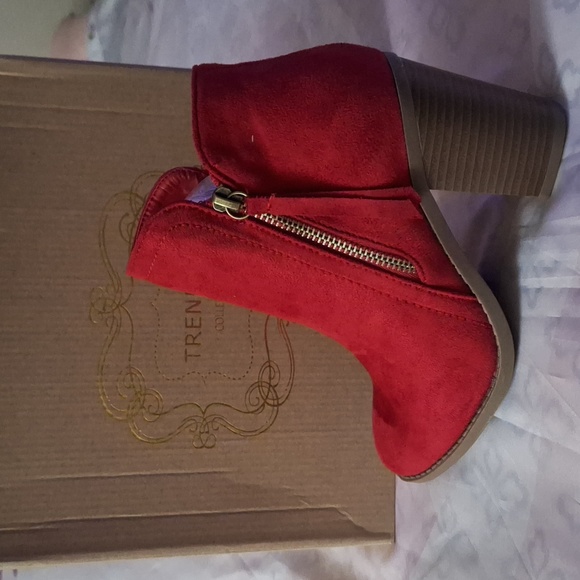 Trends Up Collection Boot - Picture 2 of 4